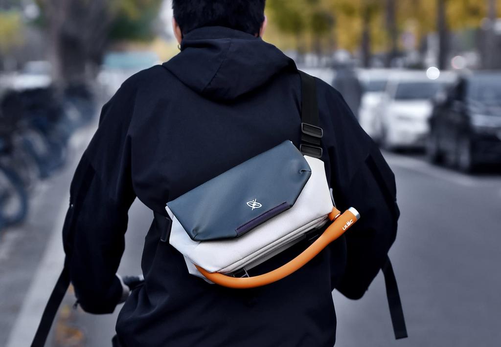 FSDWG Shoulder Bag Crossbody Messenger Bag Shoulder Bag Waterproof 2way Commuting To School Travel Outdoors Men's