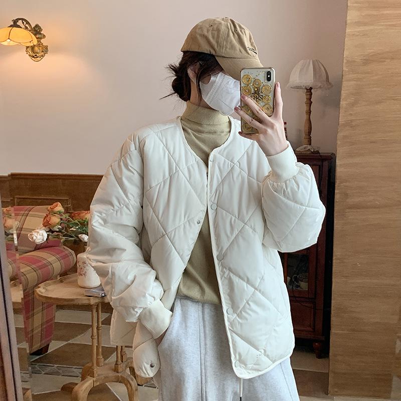 2025 осень и зима новая пуховая хлопковая куртка женская короткая в гонконгском стиле ромбовидная стеганая легкая хлопковая куртка свободная утепленная куртка куртка