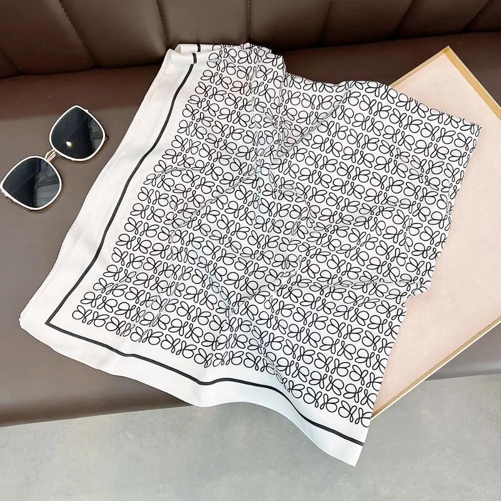 High Quality 90x90 Cm Printed Scarf Breathable Lightweight Silk Feel Scarves Printed Musilim Lady Hijab