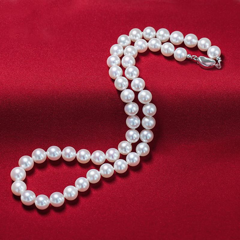 Женское ожерелье из пресноводного жемчуга