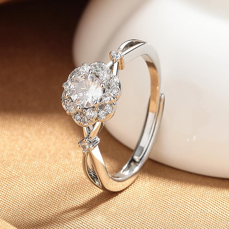 2026 Flower Man Girl Ring Diamond Ring Flower High Sense Light Luxury Twist Arm Bouquet Flower Group Ring