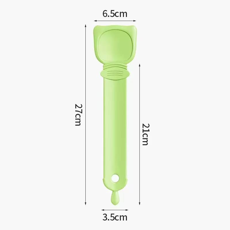 A highly useful tool Comprehensive: Universal Pet Treat Feeding Spoon, Mess-Free Squeezer Tool for Creamy Snacks