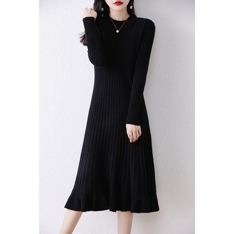 Женское очень длинное шерстяное платье - Приталенное, Круглый вырез, Осень/Зима