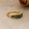 Кольцо-дорожка с багетными моховыми агатами – Уникальное кольцо с зелеными драгоценными камнями - Позолоченное серебро 925 пробы - Ювелирный подарок