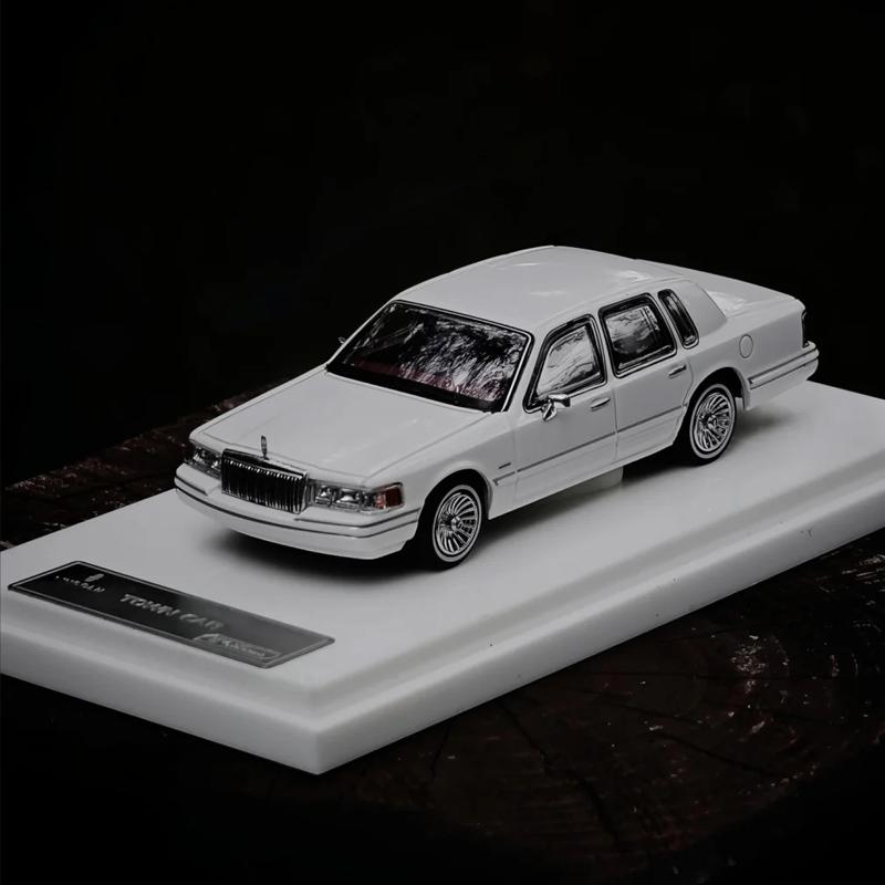 Mk 1:64 Lincoln Town Car Apa-opo Hec Limited Edition Simulation Alloy Small-scale Diecast Model Custom Toys Decorative Gifts