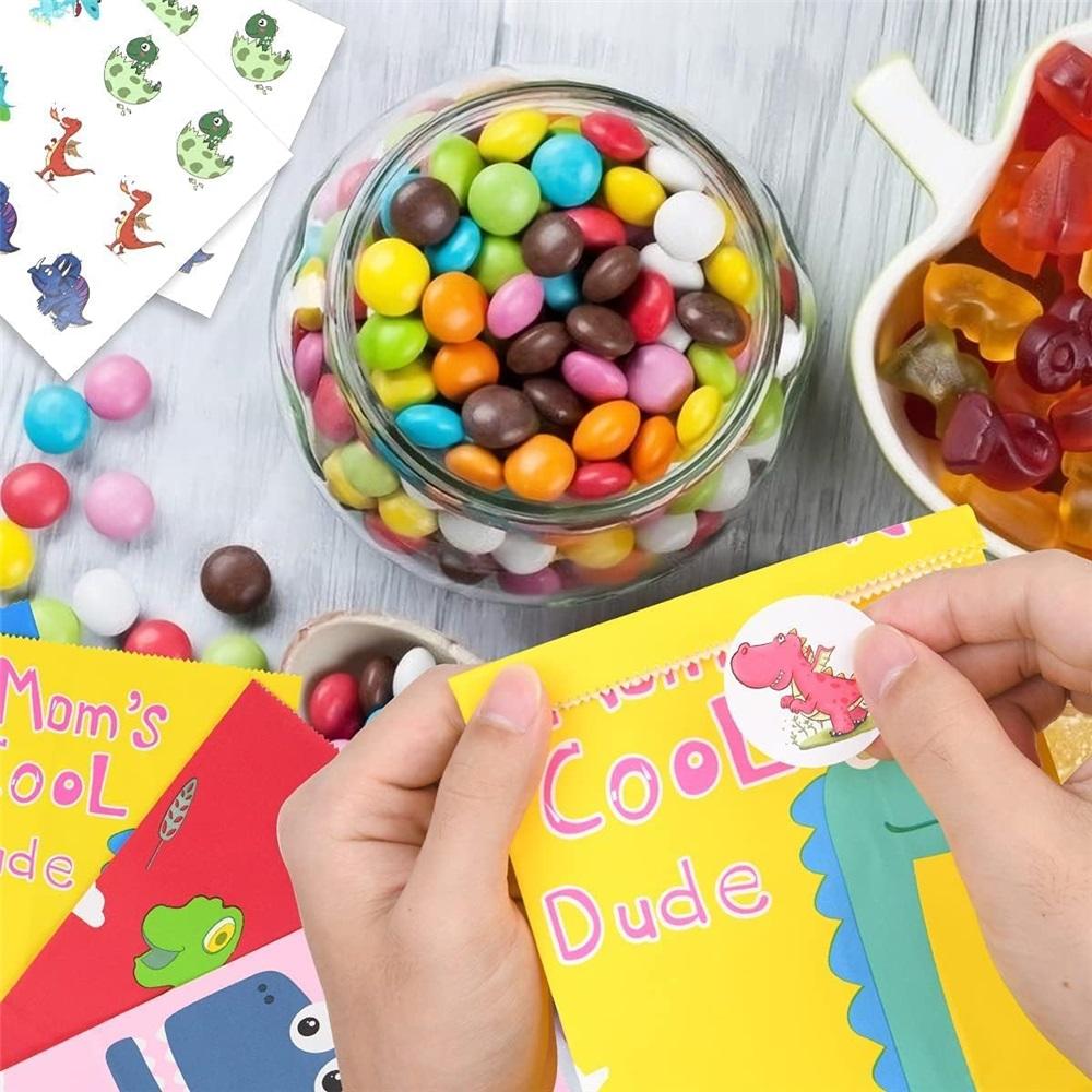 Подарочные пакеты, 24 упаковки бумажных пакетов с динозаврами, бумажные пакеты для вечеринок с милыми наклейками для детских вечеринок, праздников, дня рождения ребенка