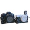 Черный кожаный получехол для беззеркальной цифровой камеры Canon R50, Sony ZV1 и Fujifilm XT30.