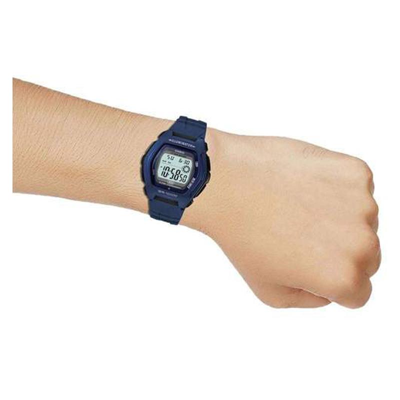 Casio Серия YOUTH - силиконовый маленький квадрат водонепроницаемость 100 метров кварцевый механизм ремешок из смолы японские и корейские часы мужские часы черный HDD-600C-2A