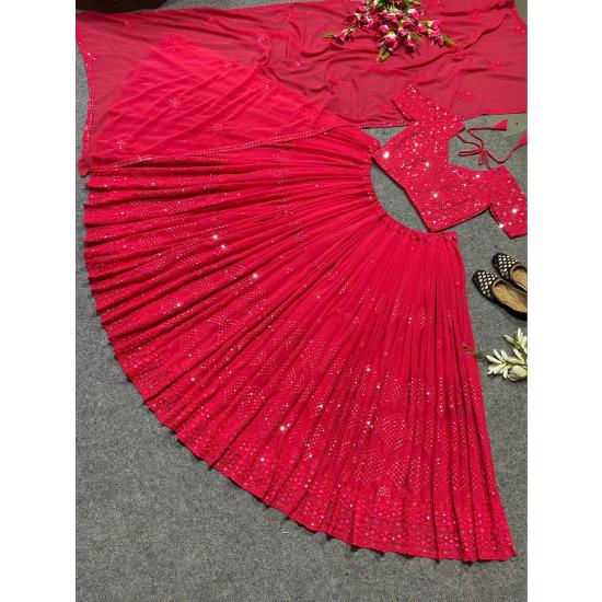 Новая привлекательная и сильно вышитая лехенга с блузкой и дупаттой. (чоли)