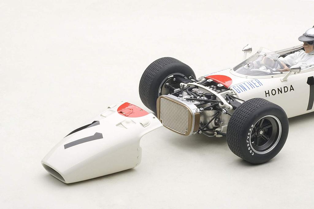 AUTOart Honda RA272 F1 1965 Mexico GP Winner фигурка 1/18 #11 (Ричи Гинтер/драйвер включен)