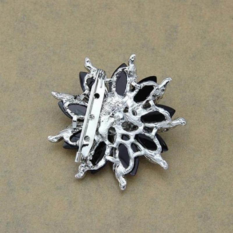 Женский рождественский подарок Blossom Flower Brooch Black Collar Pin