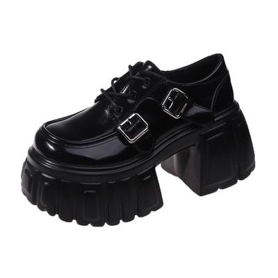 Туфли на танкетке из мелкой кожи женские весенние новые лакированные на толстом каблуке платформе одинарные туфли европейские товары увеличивающие рост маленькие туфли-маффины