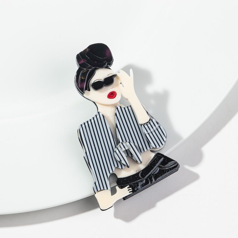 Vintage Sunglasses Lady Acrylic Brooches for Women New 3-Color Cartoon Fashion Girl Figure Badge Pins Jewelry Office Accessories