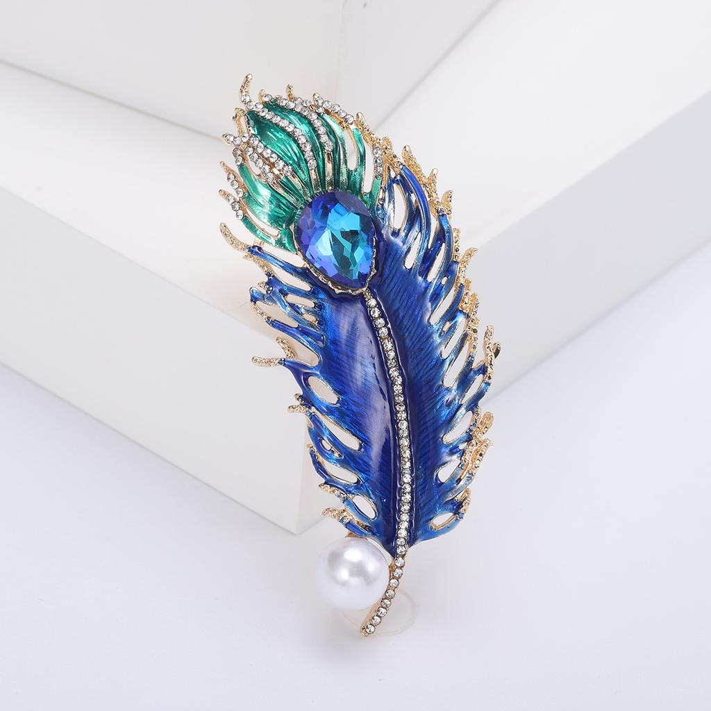 Creative Personality Retro Style Peacock Feather Brooch Inlaid with Zircon Colored Chest Flower Accessory