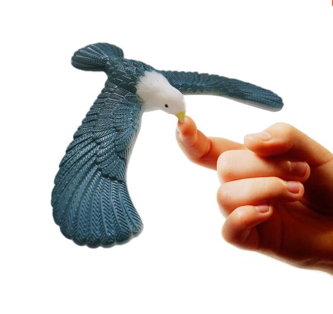 Pyramid Physical Balancing Eagle Bird Gift Trick Gravity Science Balance Bird Novelty Funny Eagle Bird Interactive Desktop