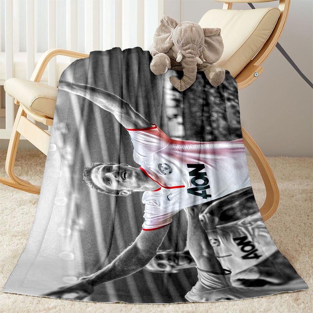 Victory Pose: V.persie's Celebration Blanket Soft & Cozy Perfect for Picnics Sofa Bed Four Seasons Universal Modern Style