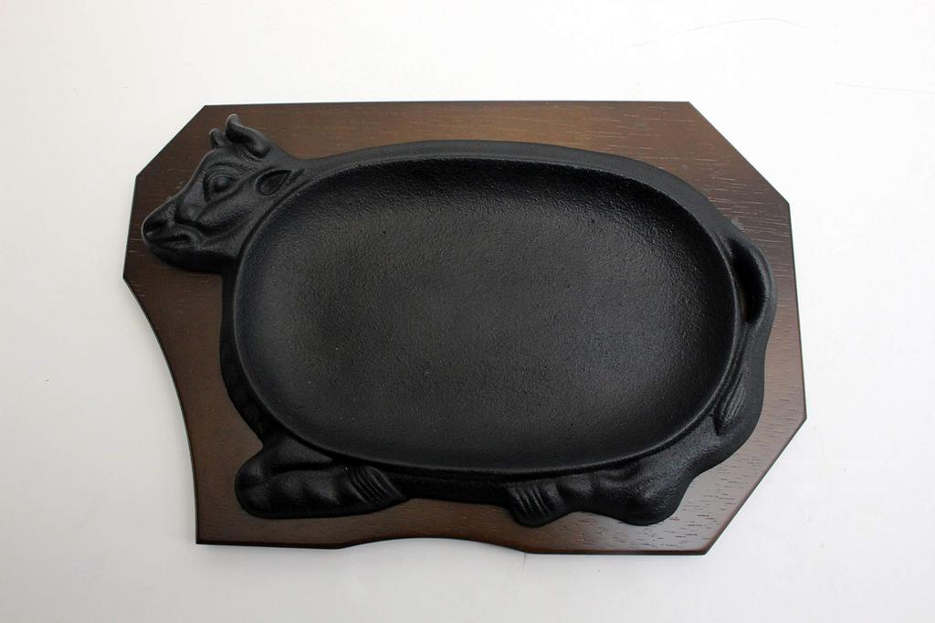 Castle Enterprises Ikenaga Iron Works со стейком IH Доступна подарочная упаковка Тарелка "Живой чугун", в форме коровы, Совместимая,