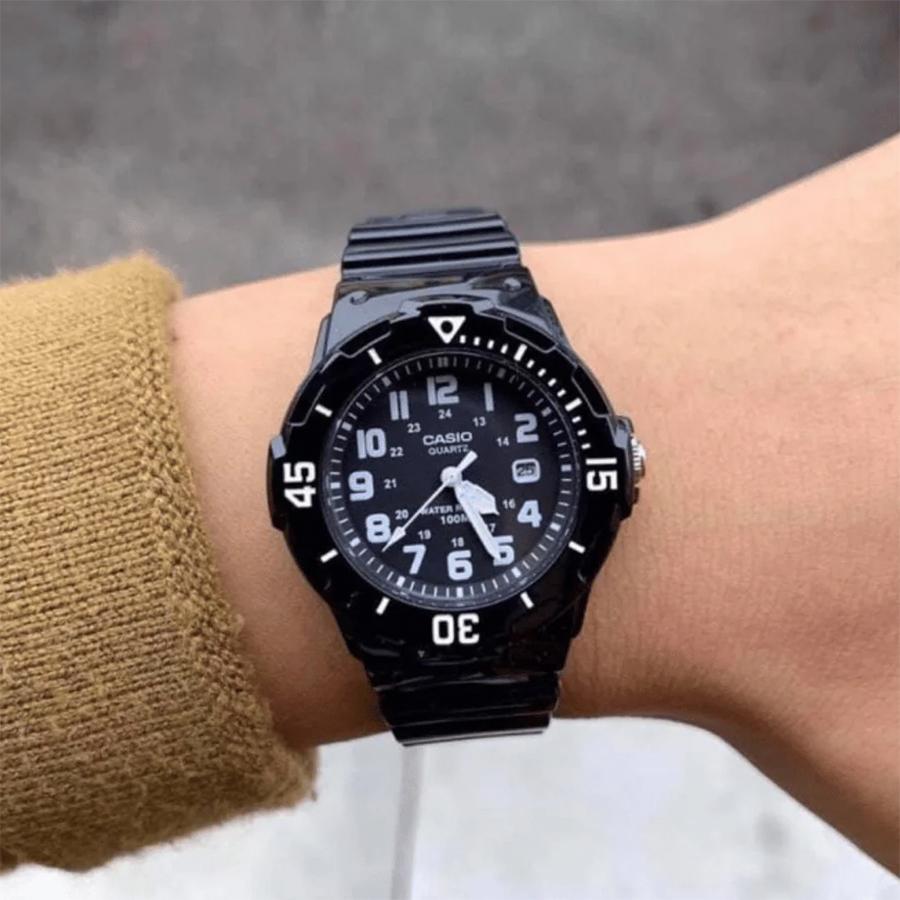 Casio Черный ремешок, черный циферблат, кварцевые часы унисекс LRW-200H-1B