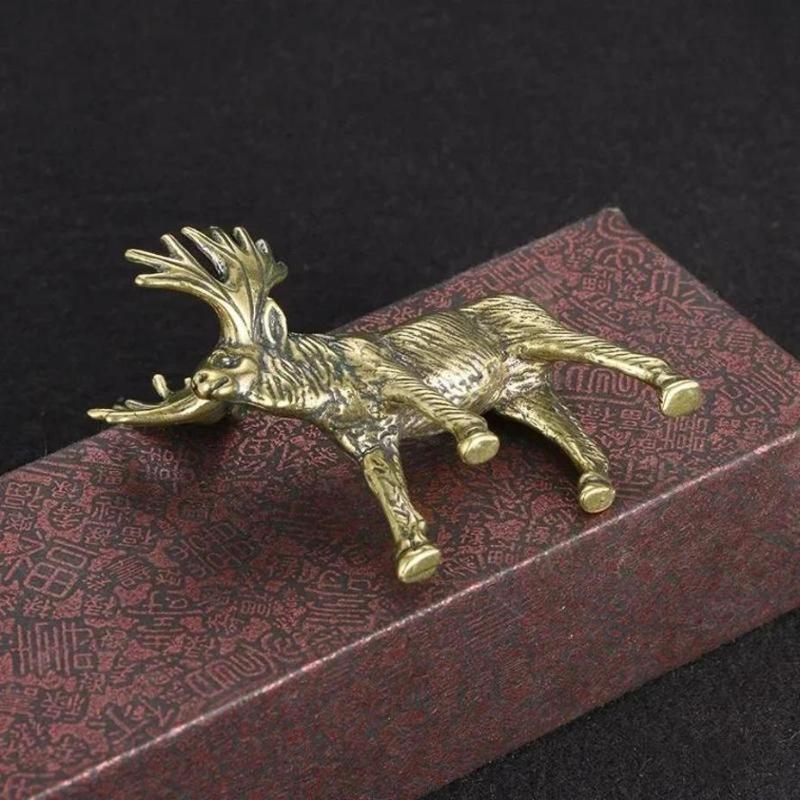 Винтажная фигурка лося из цельной латуни Креативная статуэтка лося Мини-питомец для чая Украшение Настольное искусство Ремесло Домашний офисный стол Украшение