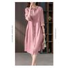 Элегантное платье-рубашка во французском стиле с маленьким нишевым облегающим однотонным платьем