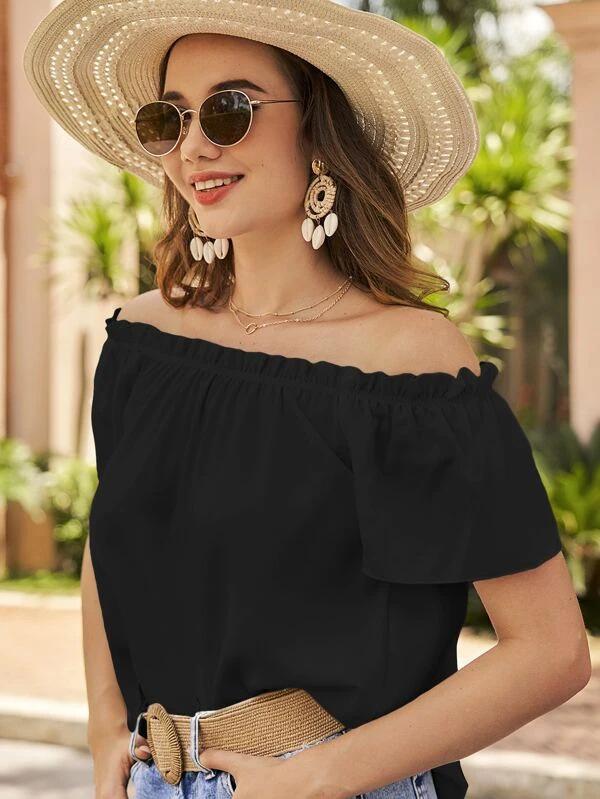 Женская блузка с оборками и открытыми плечами весна/лето 2023 - европейский и американский стиль