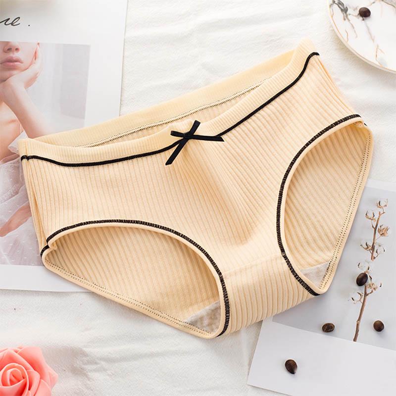 Женские трусики из хлопка с милым бантиком