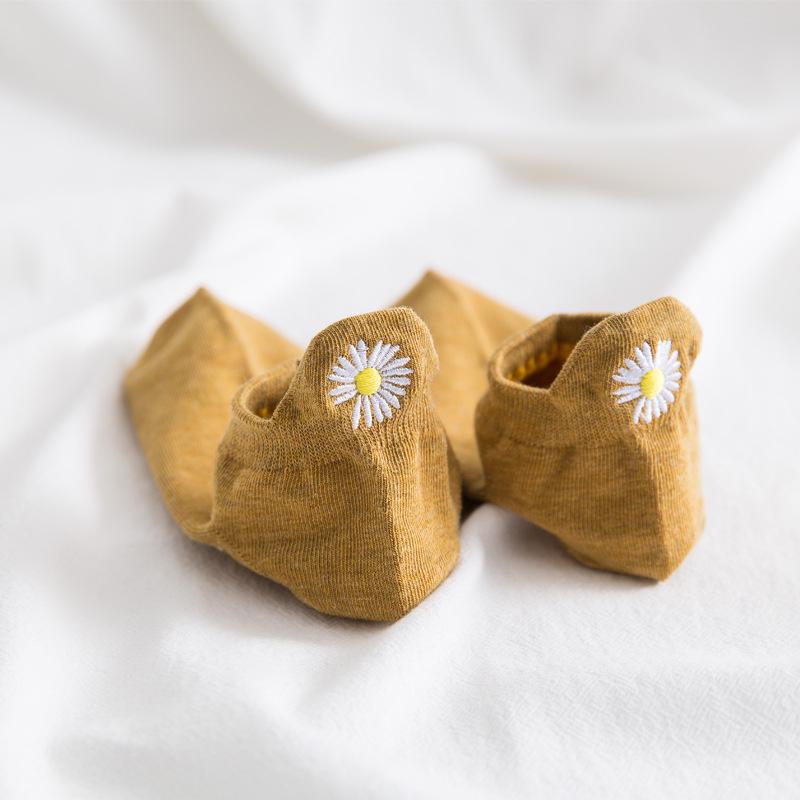 Женские носки-лодочки с вышивкой «Ромашка» — корейский стиль Quan Zhilong, весна/лето 2020 г.