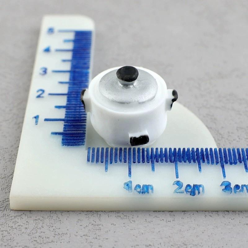 Hot Sales TV Simulation Resin Accessories Doll House Resin Pendant Miniature Resin Furniture Model for Decoration