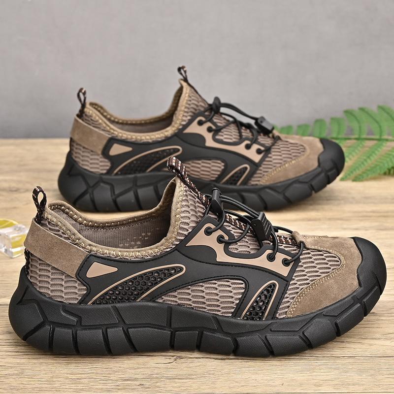 Fashion Summer Men Soft Bottom Sandals Casual Leather Sandals Fashion Flat Designer Beach Shoes Outdoor Waterproof Hollow Out Sneakers