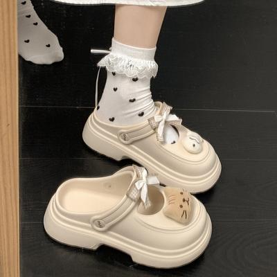 Взрыв интернет-знаменитости белые повышенные толстоподошвенные дырчатые туфли женские 2025 новая летняя одежда нескользящие с закрытым носком тапочки