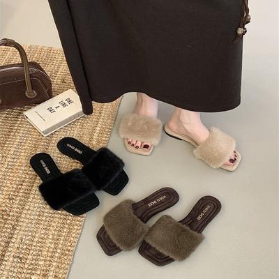 2025 осень и зима новые европейские и американские тапочки на танкетке с французским квадратным носком с открытым носком пушистые тапочки женская обувь для улицы