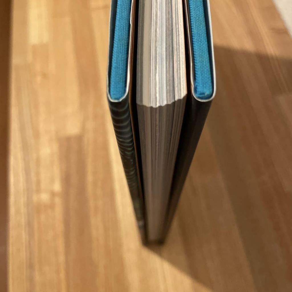 [Б/У] CHIHULY: СКВОЗЬ ЗАЗЕРКАЛЬЕ Иностранные книги