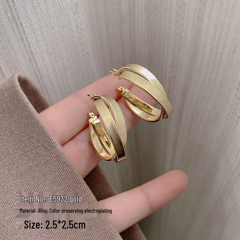 Elegant Imitation Pearl Stud Earrings – Luxury, Versatile Style for Women