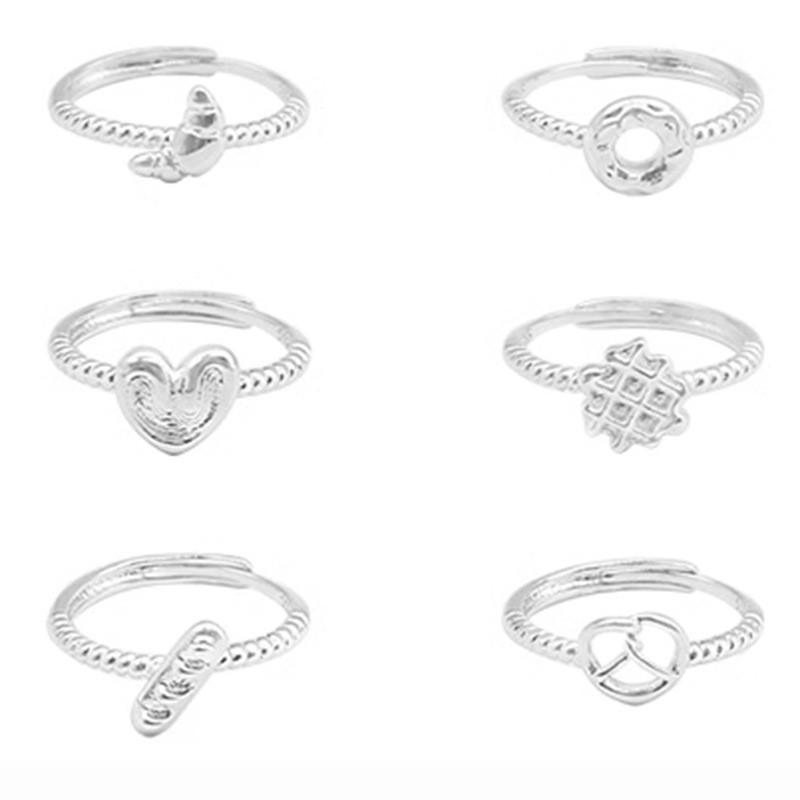 Chic And Unique Korean Style Open Ring For Women With Adjustable Design And Fashionable Heart Shaped Features