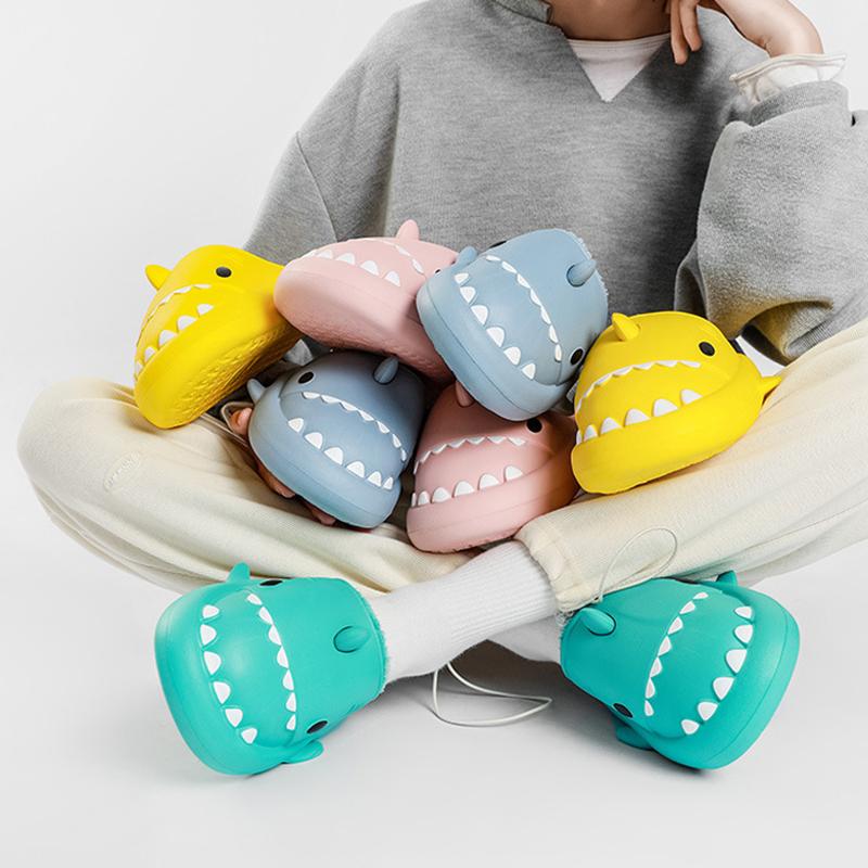 Модные тапочки с изображением акулы из мультфильма, домашние хлопковые тапочки для пар, водонепроницаемые, мягкие, плюшевые, теплые, зимние туфли для женщин и мужчин на платформе, хлопковые туфли