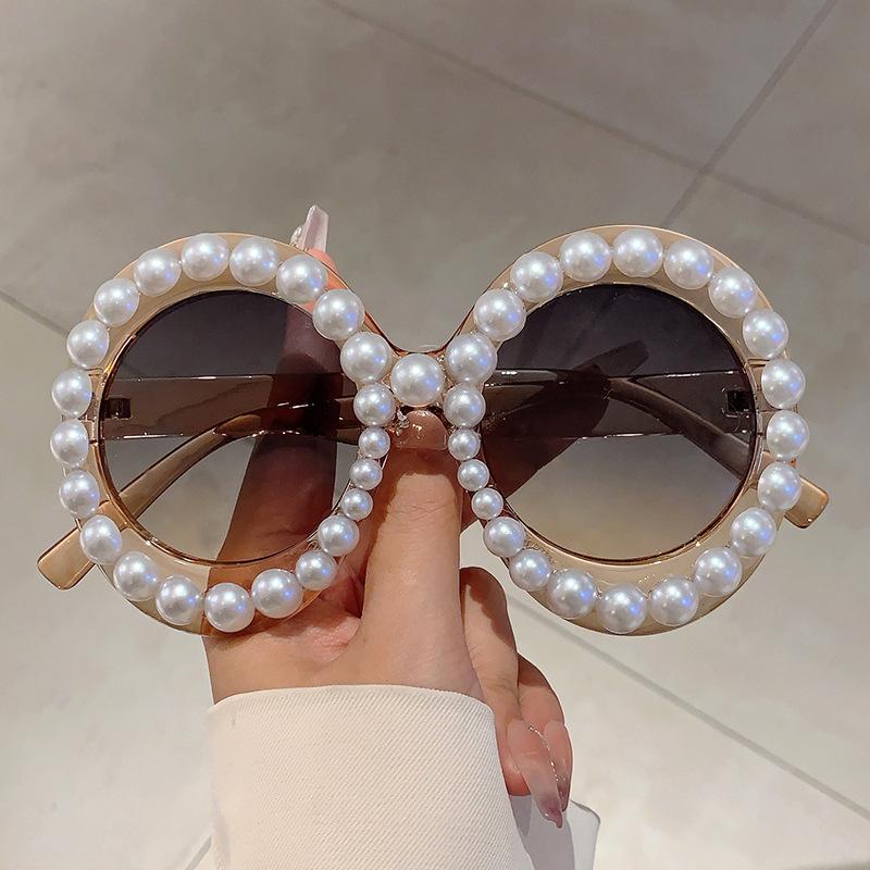 Non-polarized Retro Round Shades Women Chic White Pearl Decor Sunglasses Original Brand High Quality Vacation Beach Sun Glasses