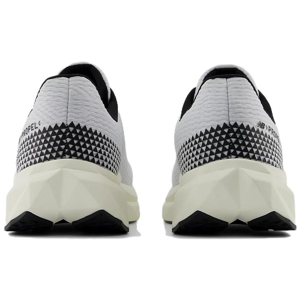 New Balance FuelCell Propel v5 Кварцевый Серый Ангорский Черный