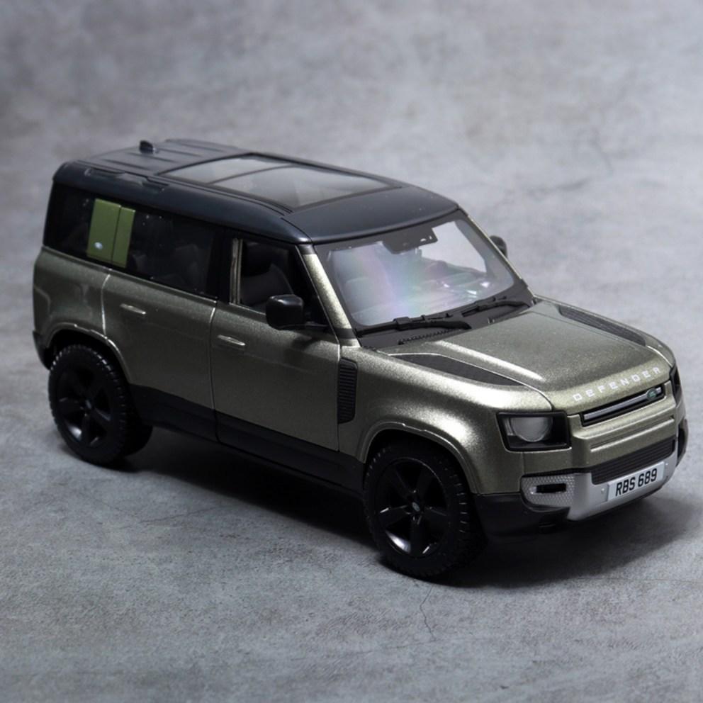 Bburago 1:24 Land Rover Defender 2022 SUV Diecast Model Car, Green