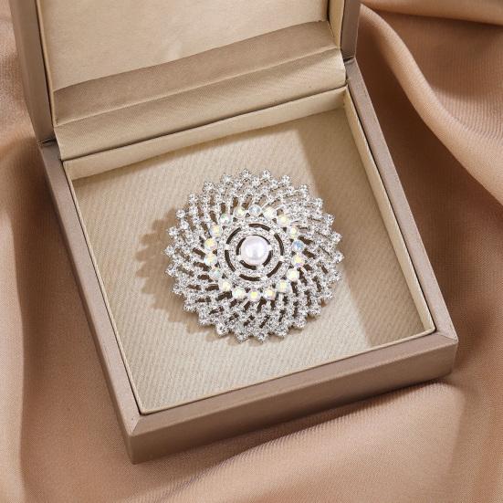 Sunflower Brooch Pin for Women, Rhinestones Inlaid Badge for Dress, Coat, Shawl, Decorative Collar Pin for Mother, Wedding