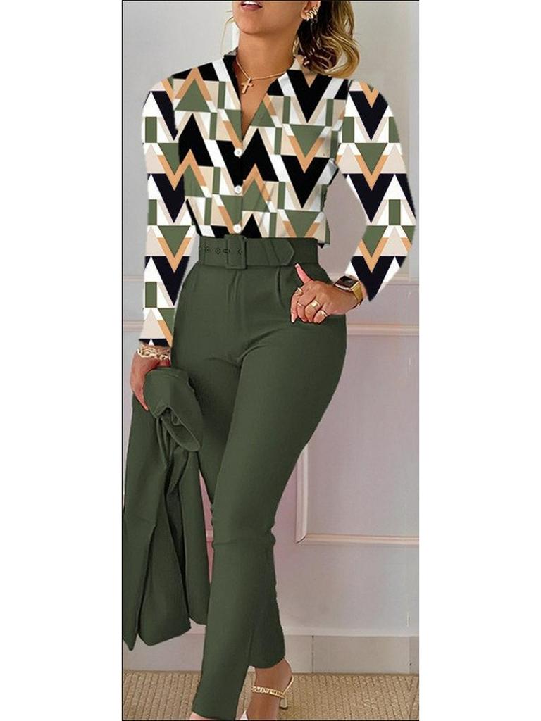 Принтованный топ с длинным рукавом и однотонный брючный костюм с поясом