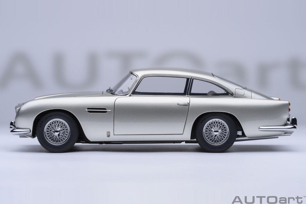 AUTOart Aston Martin DB5 Серебристый металлик Готовое изделие 70287 1/18
