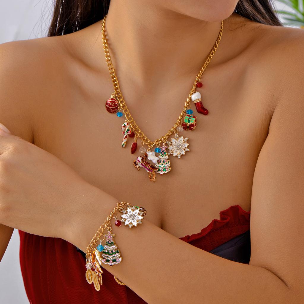Delicate Christmas Tree Snowflake Elk Crystal Pendant Necklace for Women Fashion Xmas Metal Imitation Pearl Chain Party Jewelry