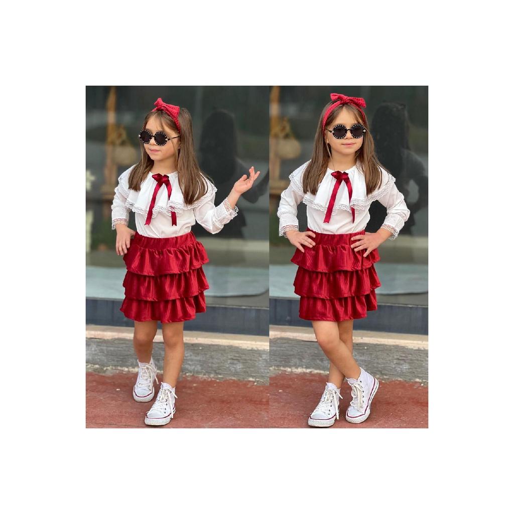 Девушка в юбке с оборками С оборками на кружеве Кружево сверху 2909