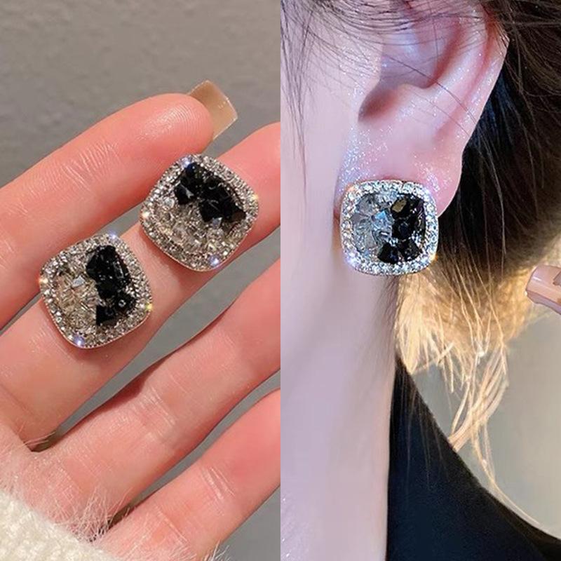 Silver needle pearl zircon earrings women's Korean ins mini stud earrings niche fashion temperament Mori earrings