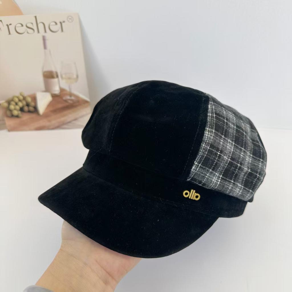 Octagonal hat women's autumn and winter new splicing retro literary cap shows a small face, travel shopping versatile hat