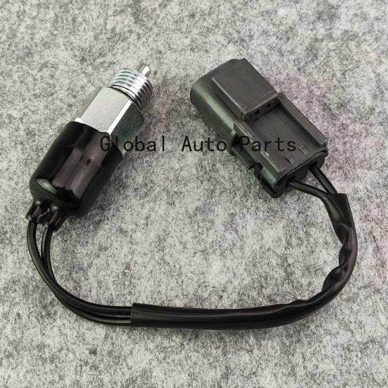 32005-21U1B Reverse Light Switch For Nissan Frontier Xterra Pathfinder 240SX Pickup 300ZX D21 200SX 32005-21U10 New Pushbutton Switches 3