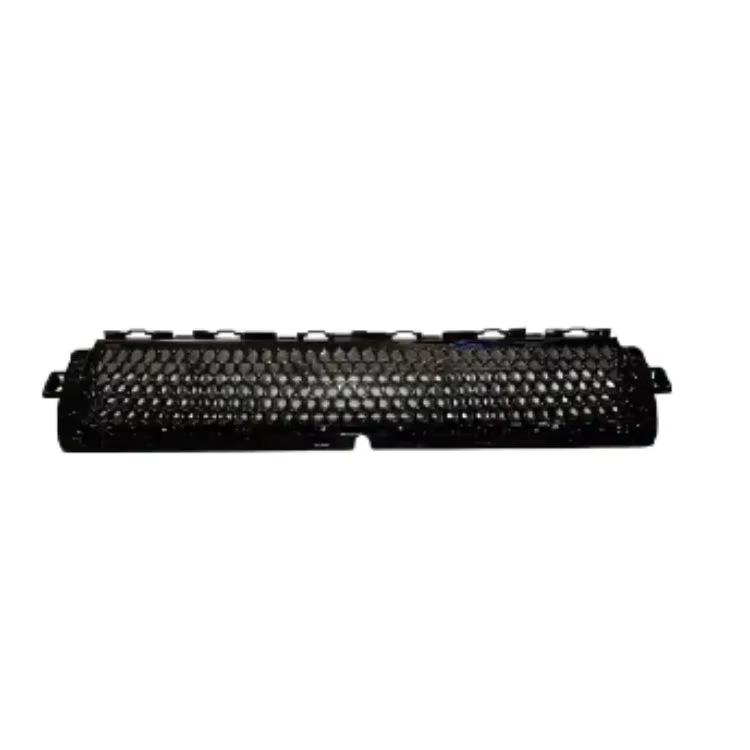 LR130586 и LR130582: Передняя колесная арка для Land Rover Defender 2020