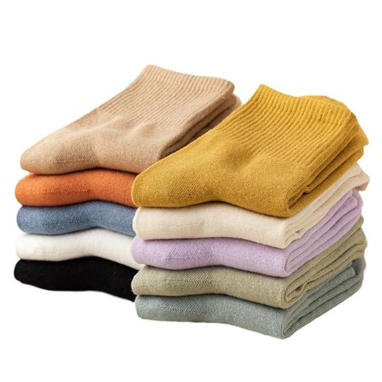 1 пара женских хлопковых носков средней длины без запаха тонкие однотонные высокоэластичные противоскользящие впитывающие пот не садящиеся спортивные носки на все сезоны