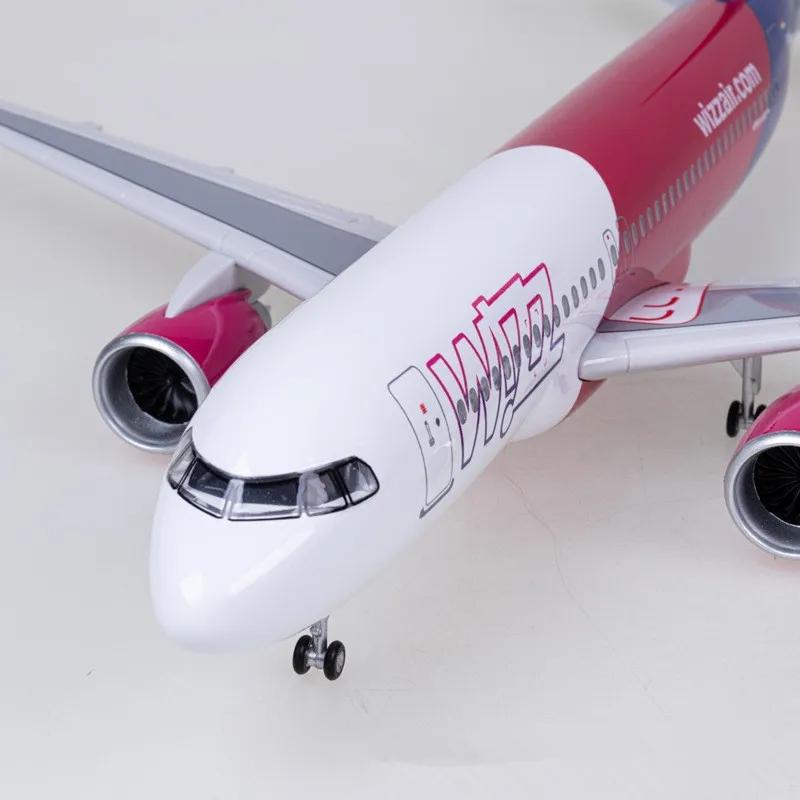 Большая модель самолета WIZZ Airlines Airbus 320 Модель самолета 1:80 Масштаб 47см Литые самолеты со светодиодной подсветкой для коллекции или подарка