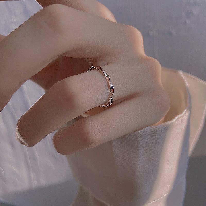 2023 Модное роскошное женское простое кольцо на указательный палец - уникальный дизайн для девушки